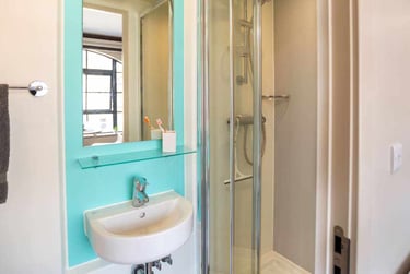 Large Sea View Penthouse - Image 4