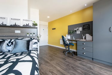 Deluxe En Suite at Bentley House, 10 Moland Street, City Centre, Birmingham, B47AU - Image 2