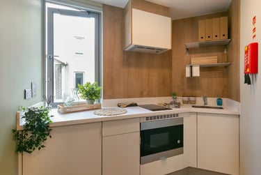 Extra Large Studio at The Curve, 14 Fieldgate Street, Shoreditch, London, E11ES - Image 6