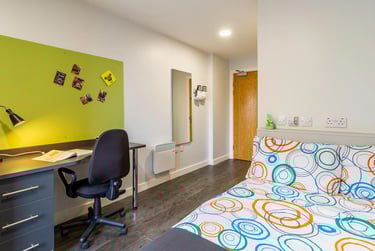 Premium En Suite - Image 1