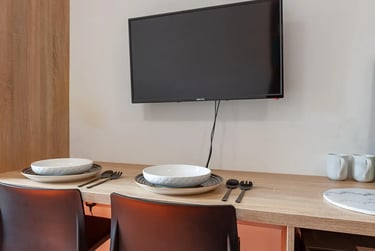 Premium Studio at Globe Works, 20 Cliveden Street, City Centre, Birmingham, B193SH - Image 4