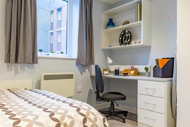 5 Bed Premium Studio - Image 5