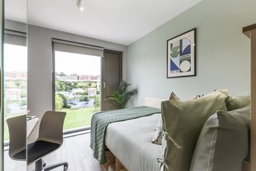 7 Bed Standard Ensuite - Image 1