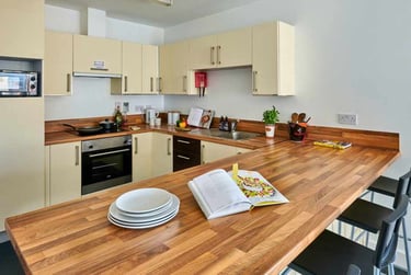 Ensuite Accessible at Heantun Point, 1 Culwell Street, City Centre, Wolverhampton, WV100JT - Image 8