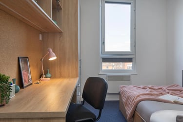 Premium En Suite - Image 3