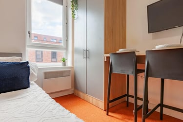 Premium Studio at Globe Works, 20 Cliveden Street, City Centre, Birmingham, B193SH - Image 2