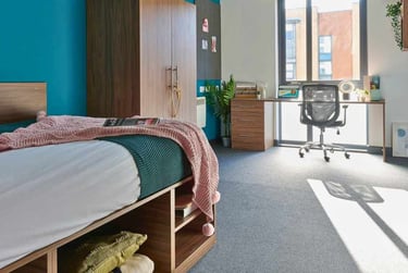 Flat One Bed Platinum - Image 1