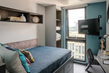 Ultra Premium 2 Bed Apartment - Image 1