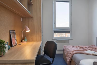 Premium En Suite at Globe Works, 20 Cliveden Street, City Centre, Birmingham, B193SH - Image 3