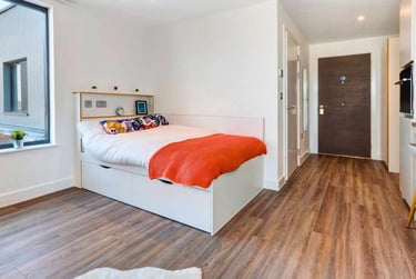 Studio Platinum Plus at 27 Magdalen Street, 27 Magdalen Street, New Town, Colchester, CO12ZT - Image 1