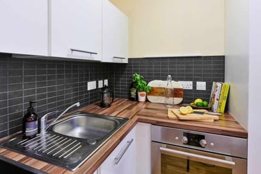 Studio Standard at The Hub, 21-25 South Lambeth Road, Vauxhall, London, SW81SU - Image 6