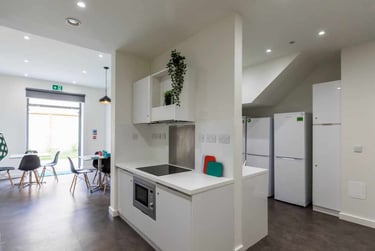 Gold Shared House - Image 8