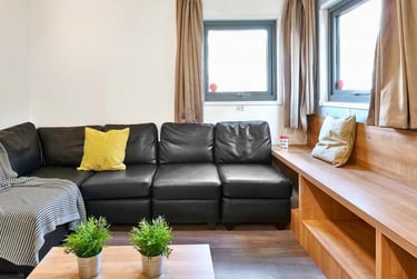 Ensuite Premium at Trust House, Salem Place, St Thomas, Exeter, EX46TZ - Image 7