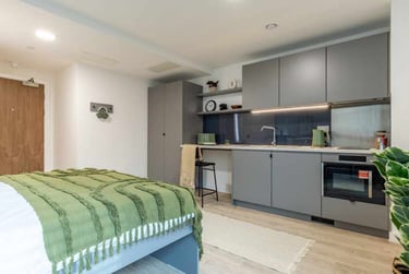 Studio Accessible Premium at Waterside, 58-62 Avon Street, City Centre, Bristol, BS20PX - Image 4