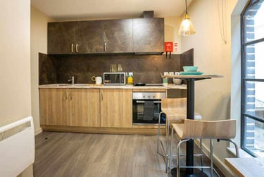 Corner Standard Studio - Image 4