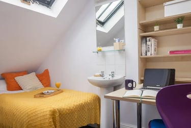 Standard Single at Cable Street, 1-3 Cable Street, City Centre, Lancaster, LA11BP - Image 1