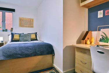 Apartment Classic 2 Bed - Shared Bathroom at Pavilion Court, 1-54 Station Road West, Canterbury, CT28FE - Image 1