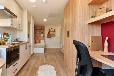 Studio Platinum Balcony - Image 5