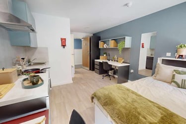 Premium Studio at Elmstead Place, 48 Elmstead Road, Greenstead, Colchester, CO43GD - Image 1