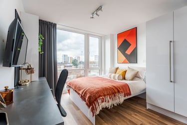 Upper Deluxe with City View 2 Bedroom Apartment - Image 5