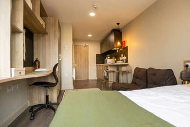 Premium Studio Plus - Image 2