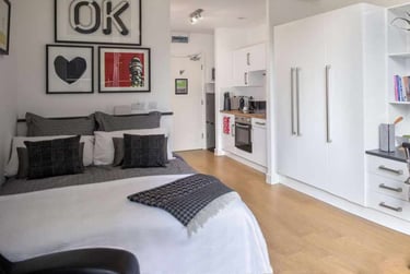 Gold Super Large Studio at CODE Harper Road, 60 Harper Road, Far Gosford, Coventry, CV12PU - Image 2