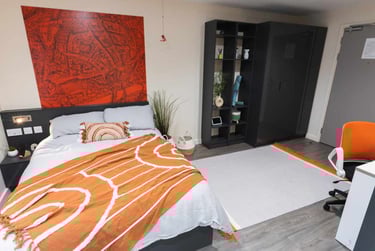 Deluxe Studio at Oxford House, Oxford Street, City Centre, Newcastle, NE18AA - Image 1