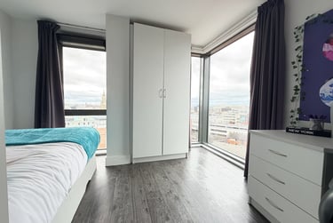 Deluxe En Suite at Ablett House, 2 Great Crosshall Street, City Centre, Liverpool, L32AF - Image 3