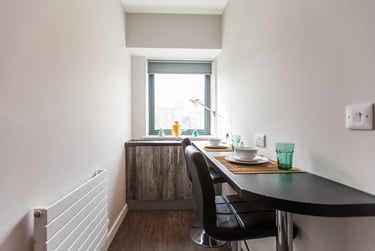 Silver Ensuite - Image 8