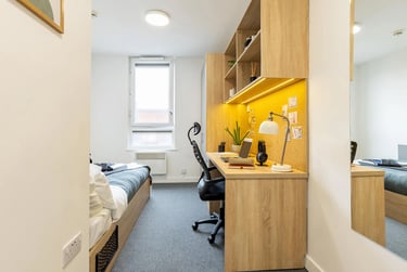 Classic En Suite - Image 2