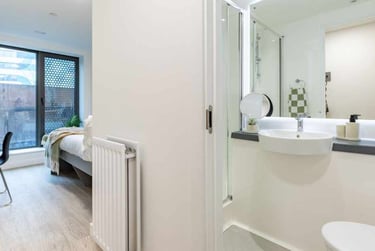 Ensuite Classic 5 Bed - Image 3