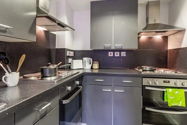 Classic 6 Bed Shared House - Image 7