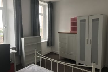 4 bed house, St Thomas, City Centre, Swansea, SA18BH - Image 9