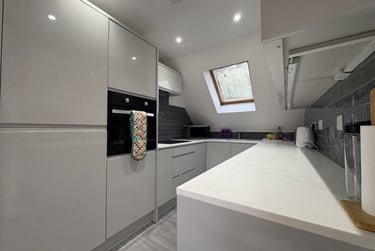 2 bed flat, Thornhill, Cardiff, CF149FP - Image 2