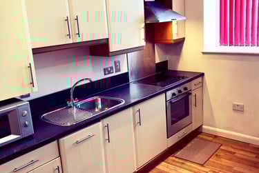 1 bed studio, City Centre, Neath, Swansea, SA15HN - Image 1