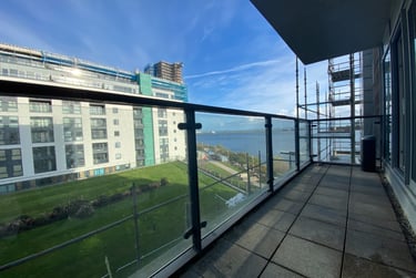2 bed flat, Cardiff Bay, Sports Village, Cardiff, CF110JN - Image 1