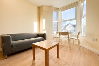 2 bed flat, Roath, Plasnewydd, Cardiff, CF243BT - Image 2