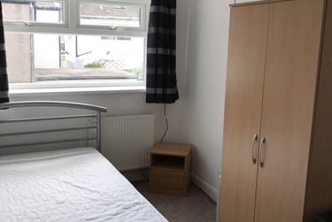 4 bed house, Sandfields, Neath, Swansea, SA13UT - Image 4