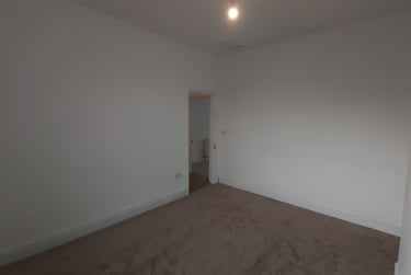 2 bed house, Splott, Cardiff, CF242NG - Image 4