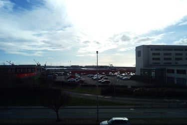 2 bed flat, Port Tennant, St Thomas, Swansea, SA18JN - Image 8