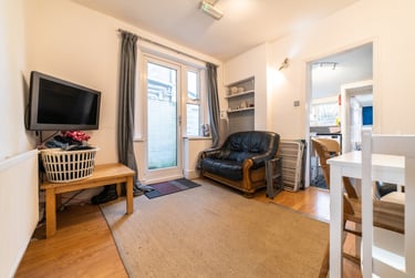 1 bed house, Roath, Plasnewydd, Cardiff, CF243EX - Image 1