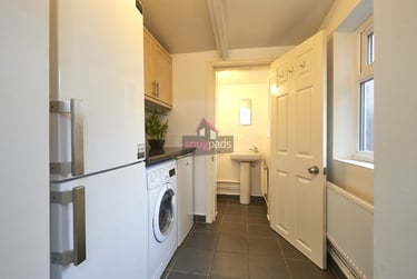 5 bed house, Salford, Irlams O' Th' Height, M67HP - Image 3