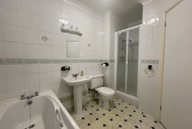 2 bed flat, Roath, Adamstown, Cardiff, CF241DX - Image 5