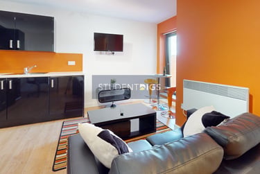 4 bed flat, Abode, London Road, Highfields, Leicester, LE20BL - Image 1