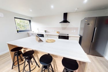 4 bed flat, Oxford Street, City Centre, Leicester, LE15XW - Image 1