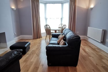 2 bed flat, City Centre, Mount Pleasant, Swansea, SA15PN - Image 2