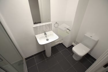 1 bed studio, Tudor Road, City Centre, Leicester, LE35HU - Image 4