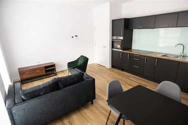 2 bed flat, 7 Cannon Street, City Centre, Preston, PR13PY - Image 1