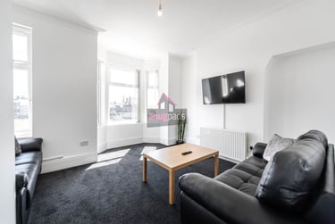 6 bed house, Salford, Seedley, M55HF - Image 1