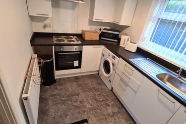 2 bed house, Cwmbwrla, Mount Pleasant, Swansea, SA58LW - Image 3